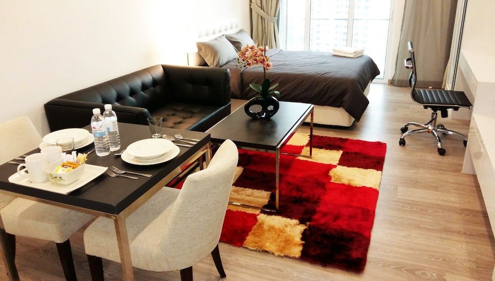 Luxury Condo Bukit Bintang Deluxe Queen With Balcony 3