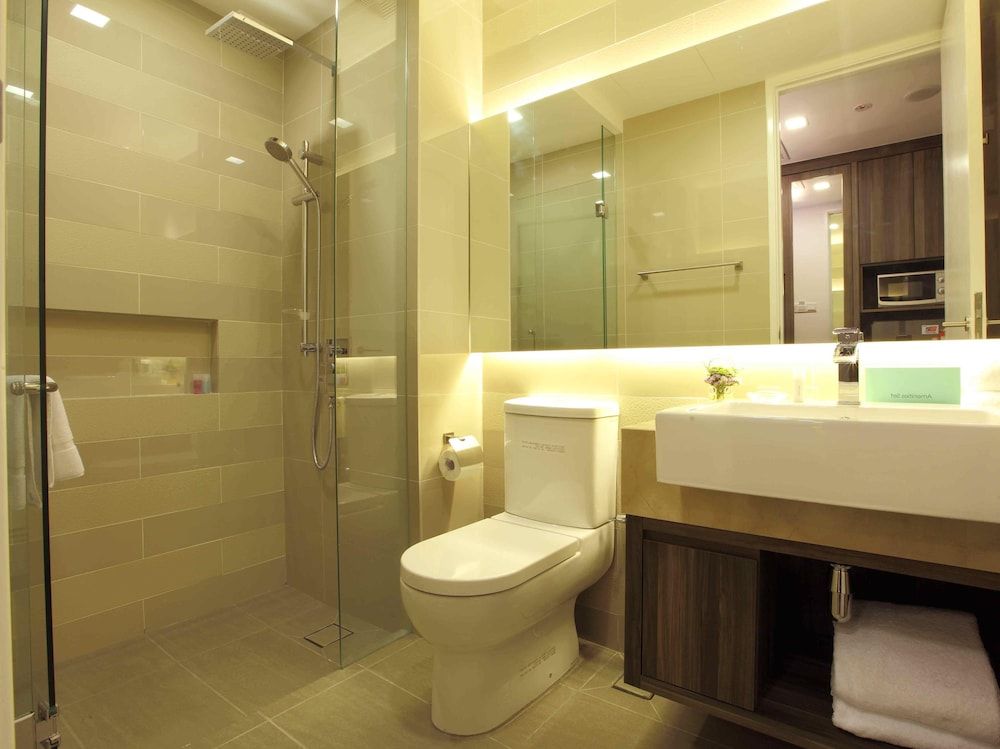 Luxury Condo Bukit Bintang Deluxe Queen With Balcony 2