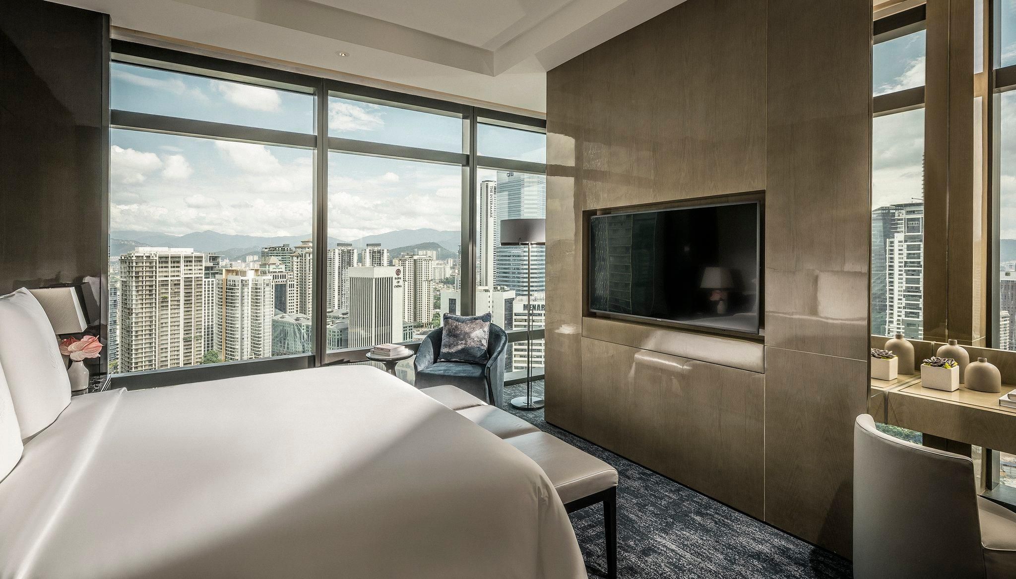 Two Bedroom Executive Premier Park Apartment