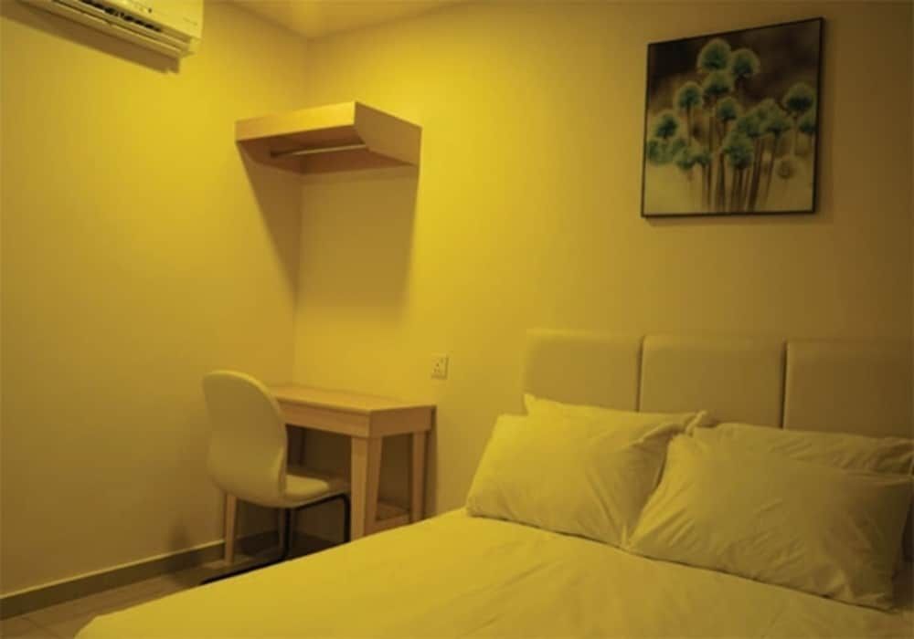 undefined Charisma Hotel 9