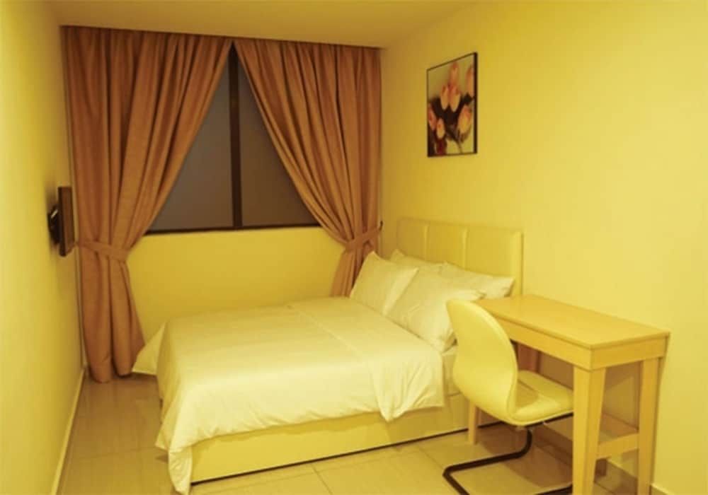 undefined Charisma Hotel 10