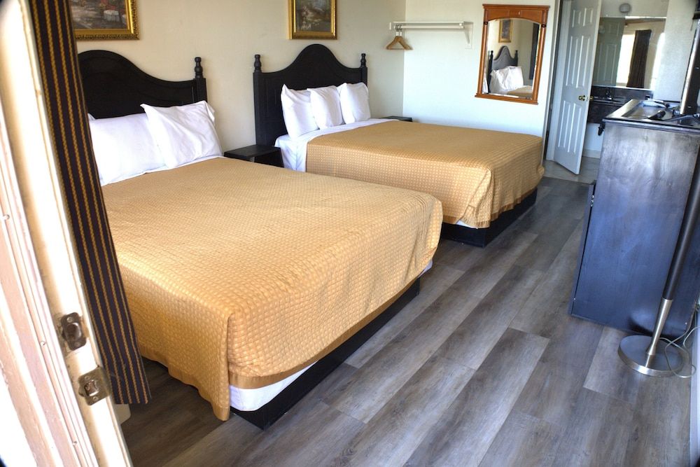 Lambert Inn Standard Room, 2 Queen Beds 3