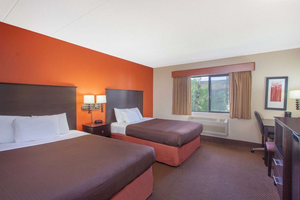 Room, 2 Queen Beds, Non Smoking