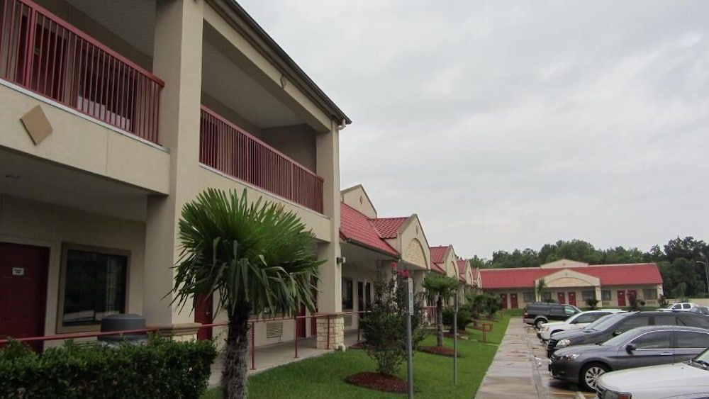 undefined Palace Inn Greenspoint 8