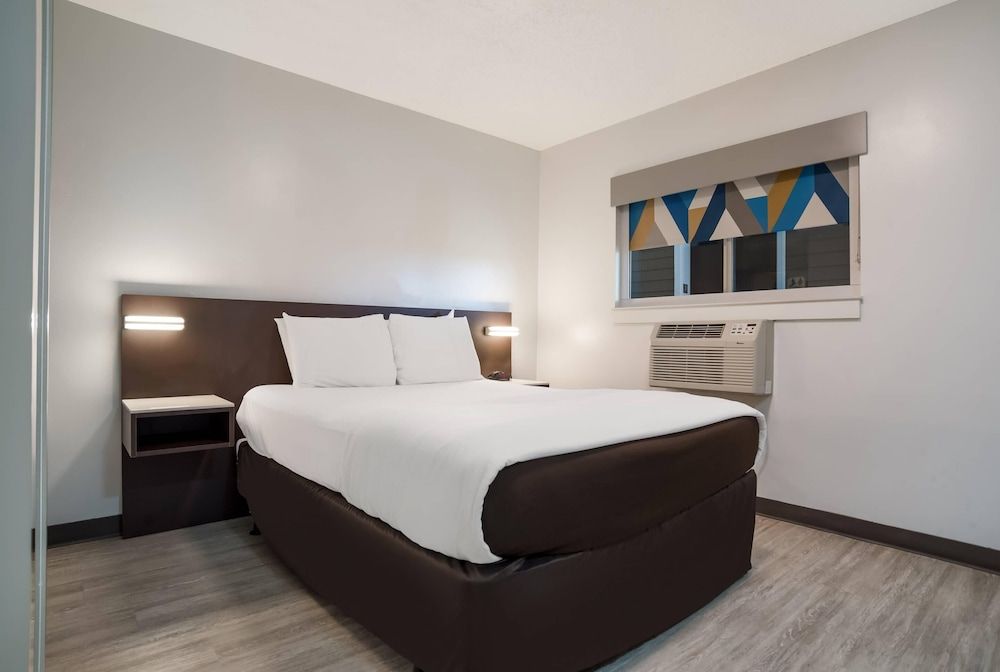 Standard Room, 1 Queen Bed, Non Smoking