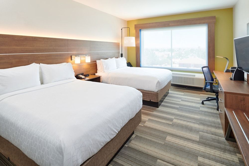 Standard Room, 2 Queen Beds, Accessible (Mobility Tub)