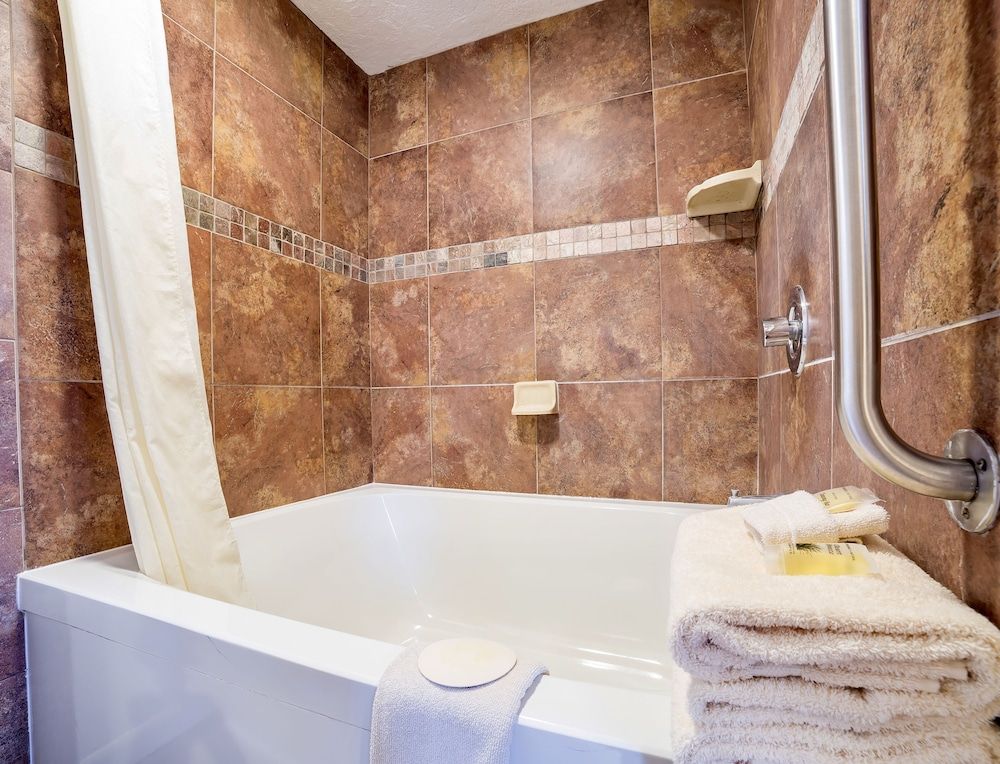 Home Hotel Lava Hot Springs Deluxe Room, 2 Queen Beds 6