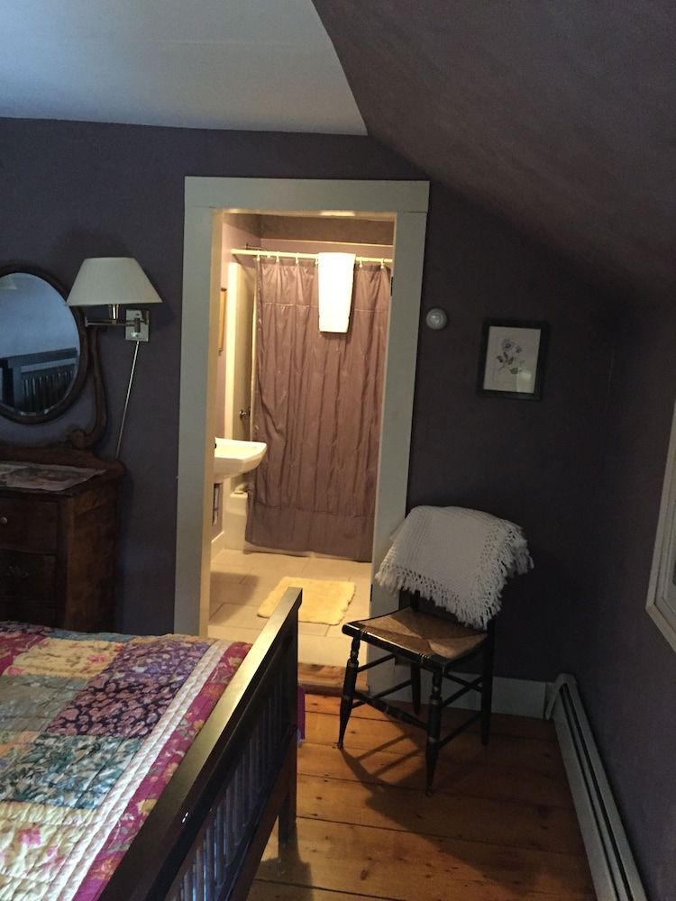 Double Room, 1 Queen Bed