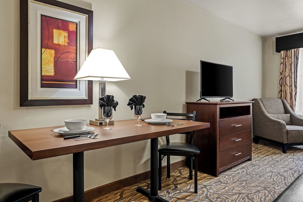 Ledgestone Suites Hotel Elko Suite, 1 Queen Bed with Sofa bed, Mobility Accessible 6