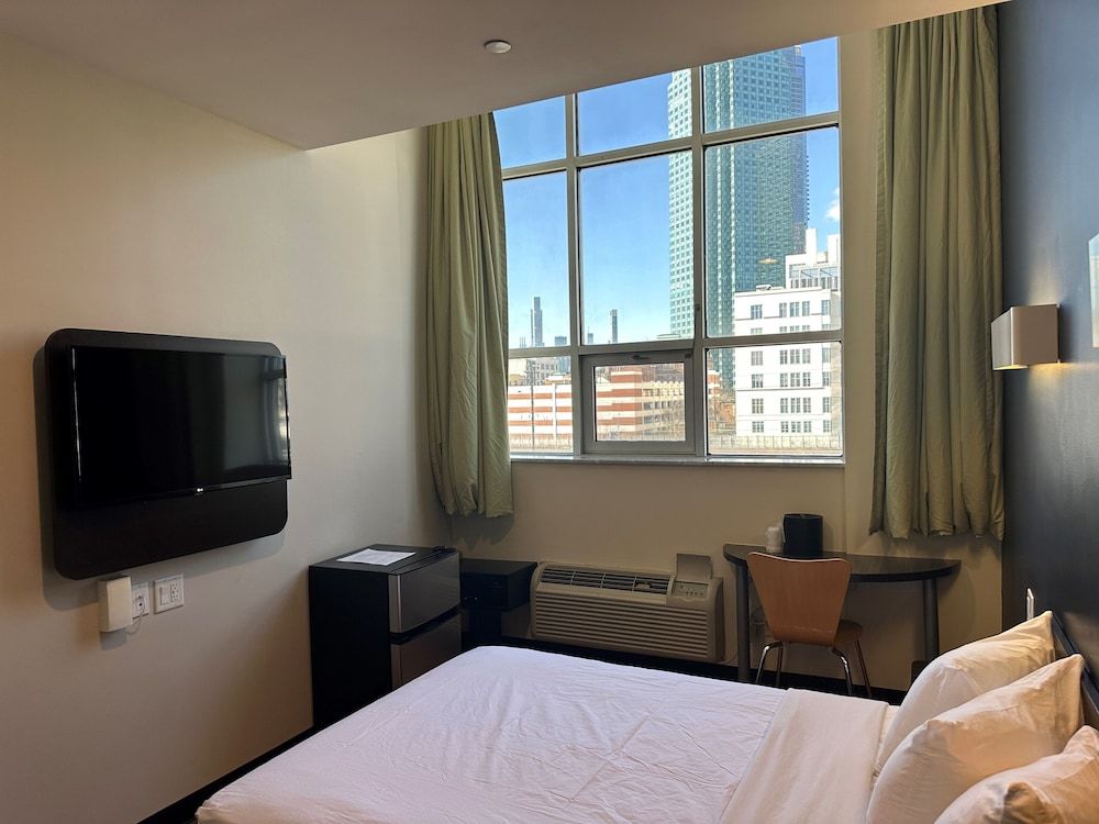 Feather Factory Room, 1 Full-Sized Bed 5