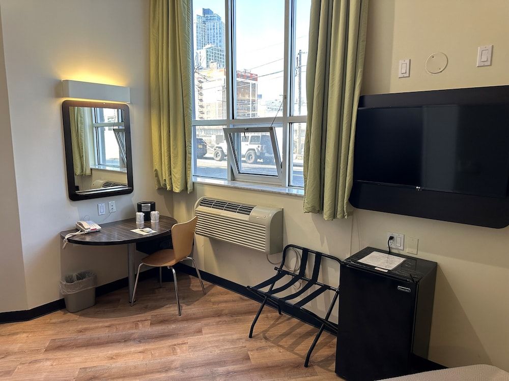 Feather Factory Room, 1 Full-Sized Bed 4