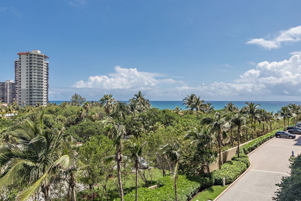 Palm Beach Singer Island Beach Resort Condos 1 Bedroom Condominium, 1 King, Premium Sofa bed, Ocean view, Balcony (2003) 3