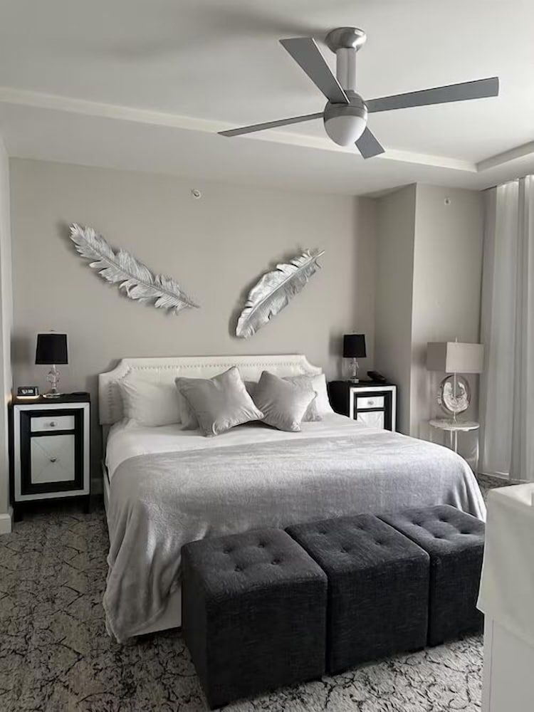 Palm Beach Singer Island Beach Resort Condos 2 Bedroom Coastal Suite, 1 King, 2 Double beds, Premium Sofa bed, Ocean view, Balcony (1802)