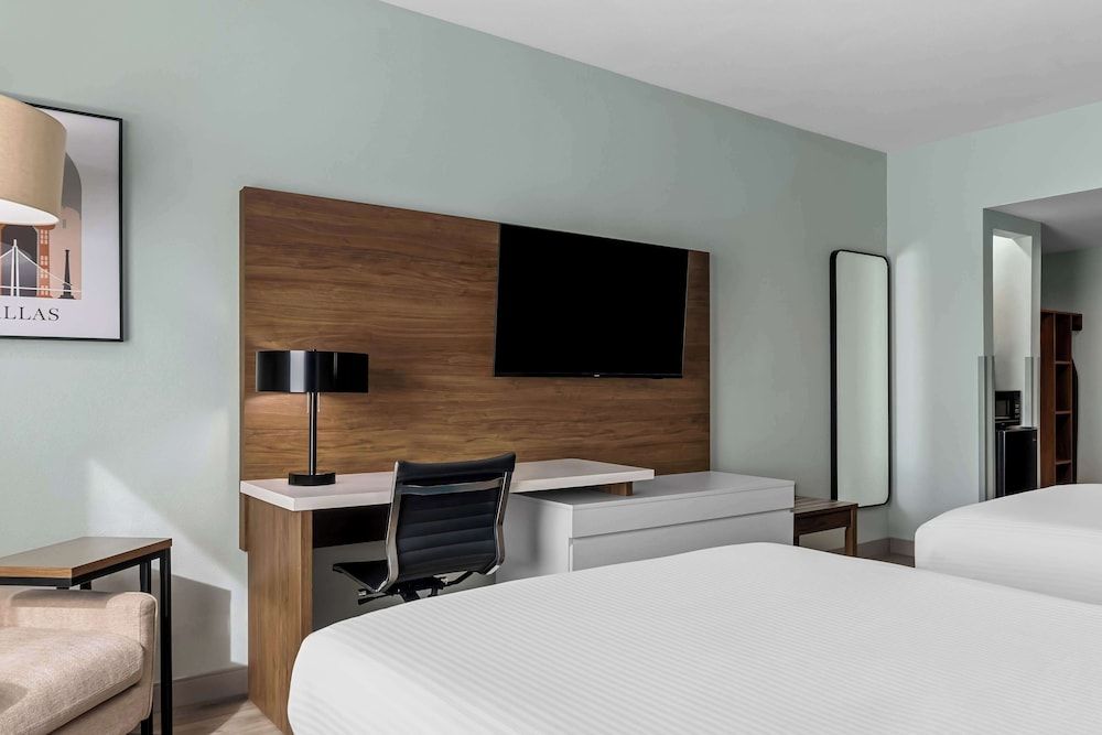 Standard Room, 2 Queen Beds, Non Smoking, Refrigerator & Microwave