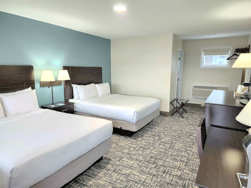 Top Notch Inn Deluxe Room, 2 Queen Beds