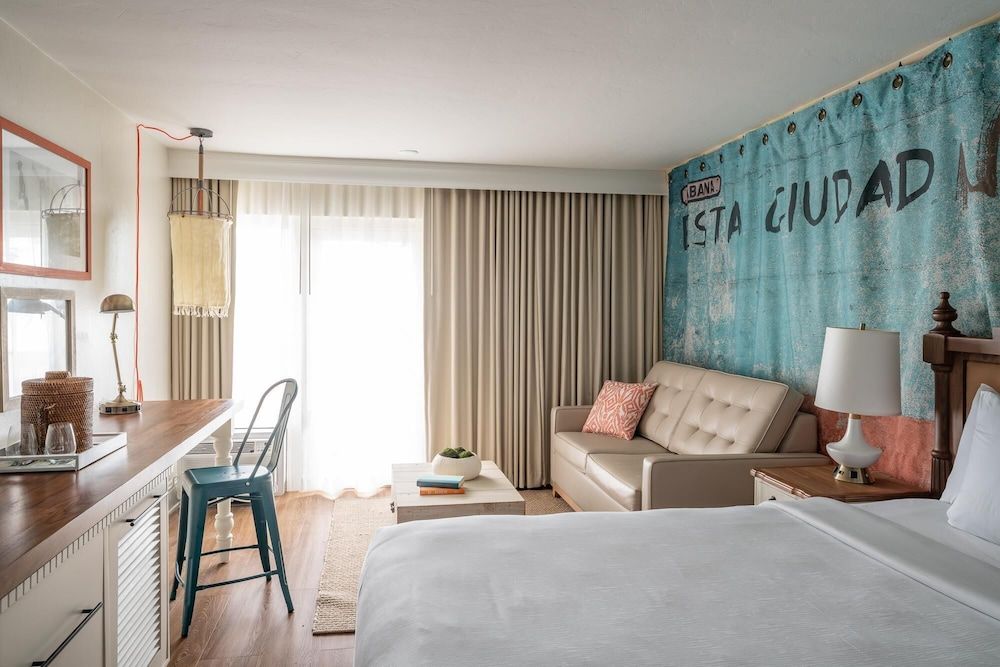 Room, 1 King Bed with Sofa bed (Havana)