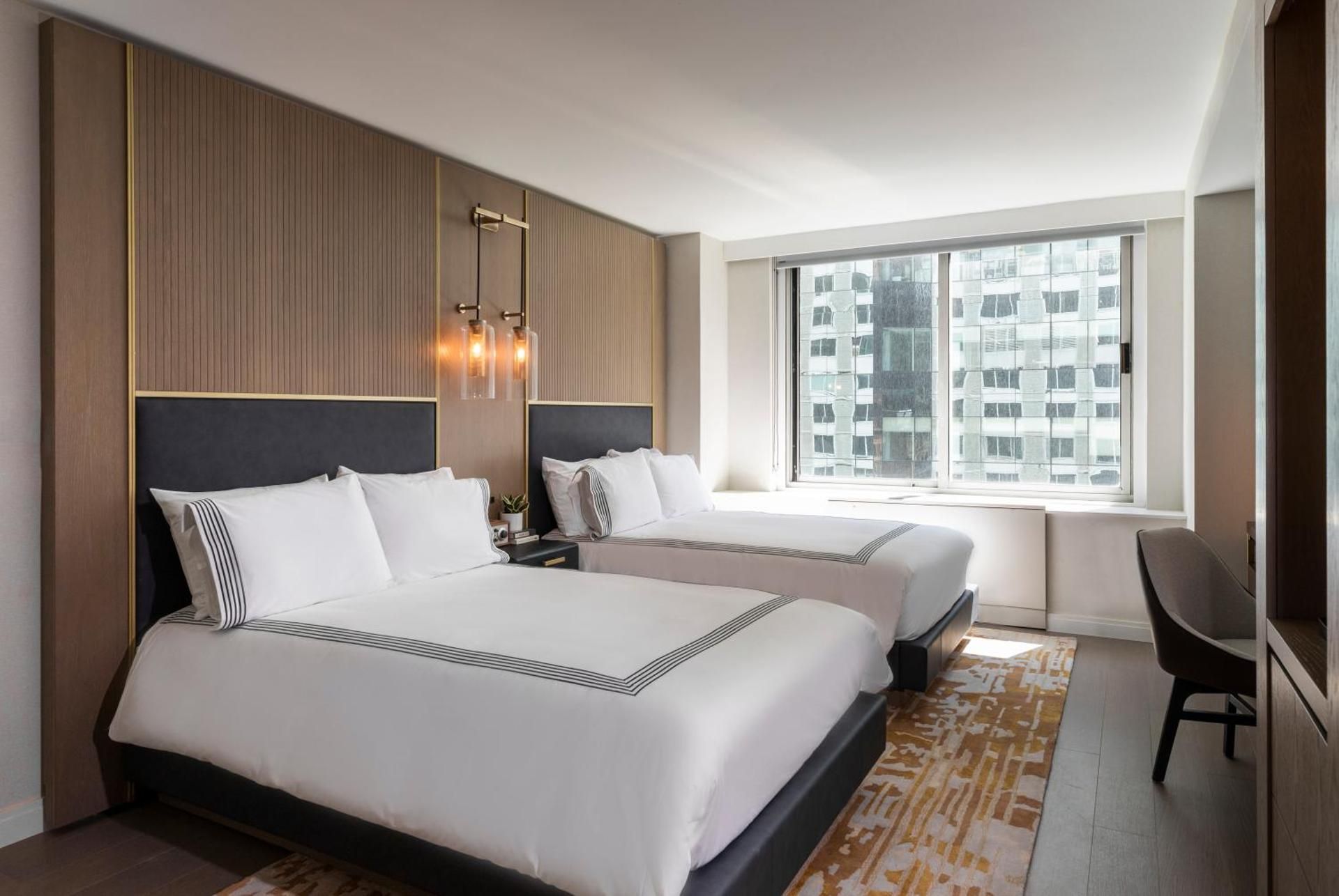 2 Double Beds
