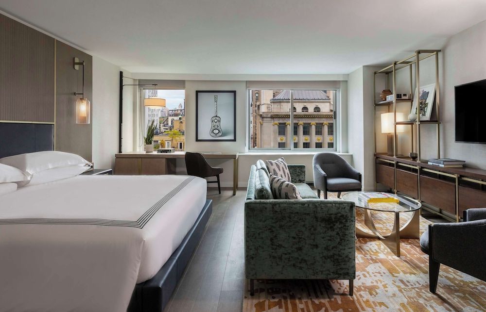 Deluxe Room, 1 King Bed