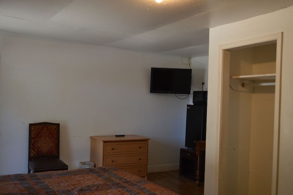 Basic Double Room, 1 Double Bed