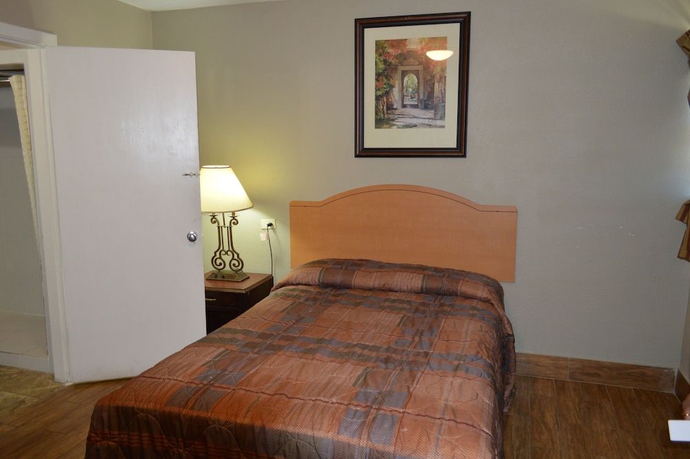 Basic Single Room, 1 Twin Bed