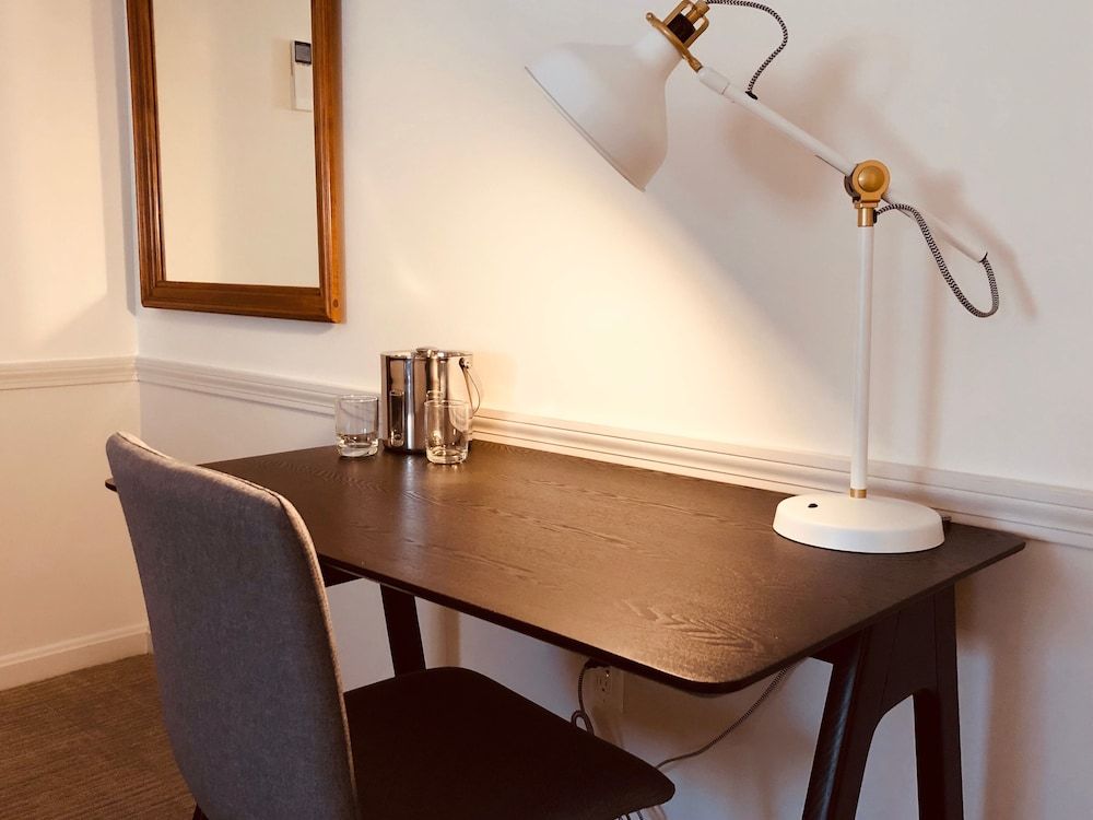 The Ellery Deluxe Suite, 1 King Bed 2