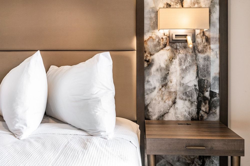 Canyons Village Condos by All Seasons Resort Lodging Deluxe 2-Bedroom Condominium 4311 3