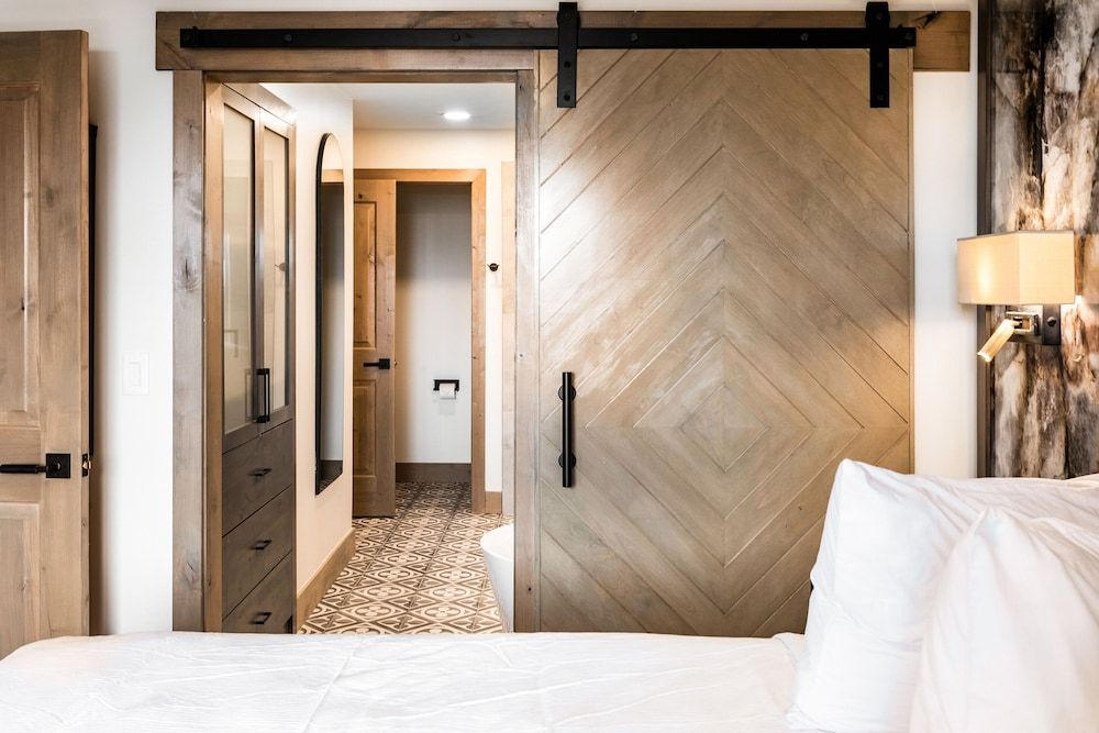 Canyons Village Condos by All Seasons Resort Lodging Deluxe 2-Bedroom Condominium 4311 2