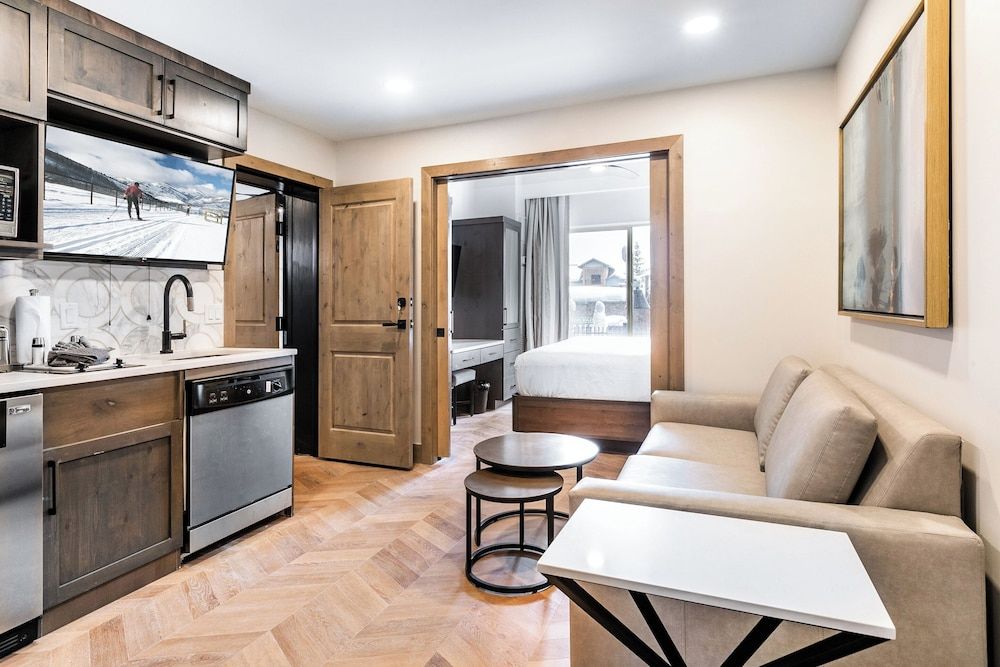 Canyons Village Condos by All Seasons Resort Lodging Deluxe 2-Bedroom Condominium 4311 17