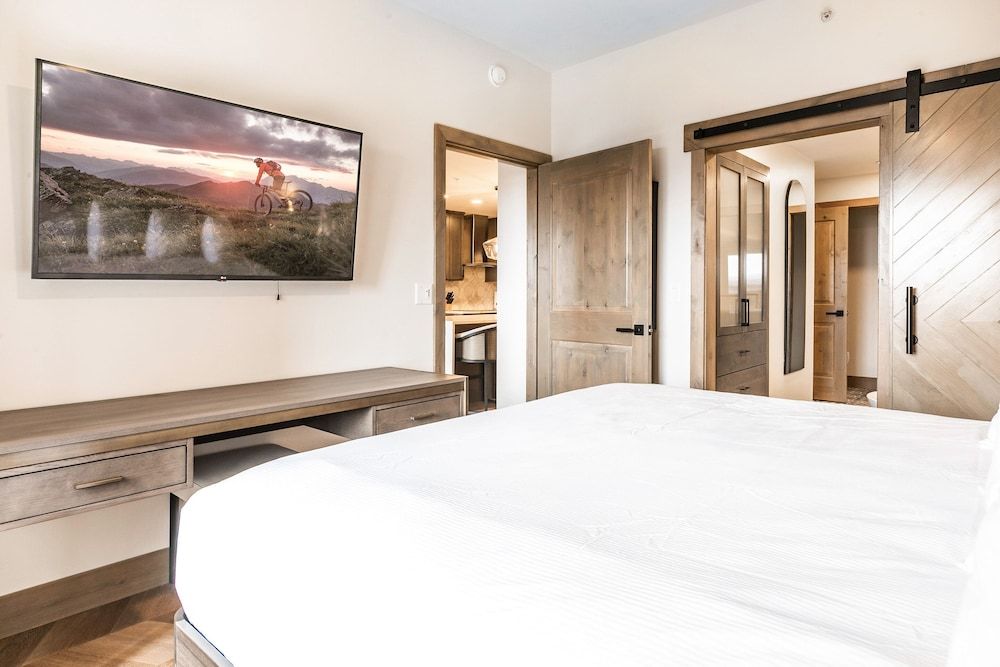 Canyons Village Condos by All Seasons Resort Lodging Deluxe 2-Bedroom Condominium 4311 4