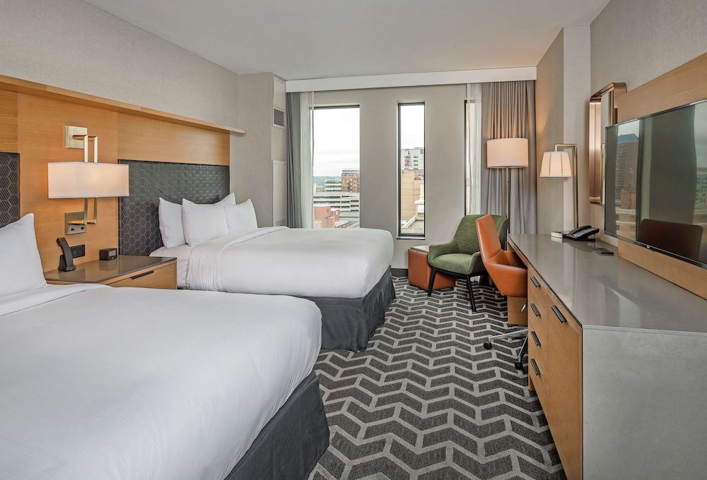 Room, 2 Queen Beds, Accessible, Bathtub (Mobility & Hearing)