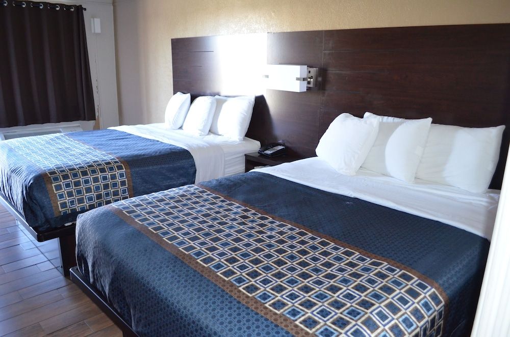 Hill Country Inn Marble Falls Standard Room, 2 Queen Beds 3