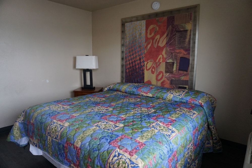 Standard Room, 1 King Bed, Non Smoking