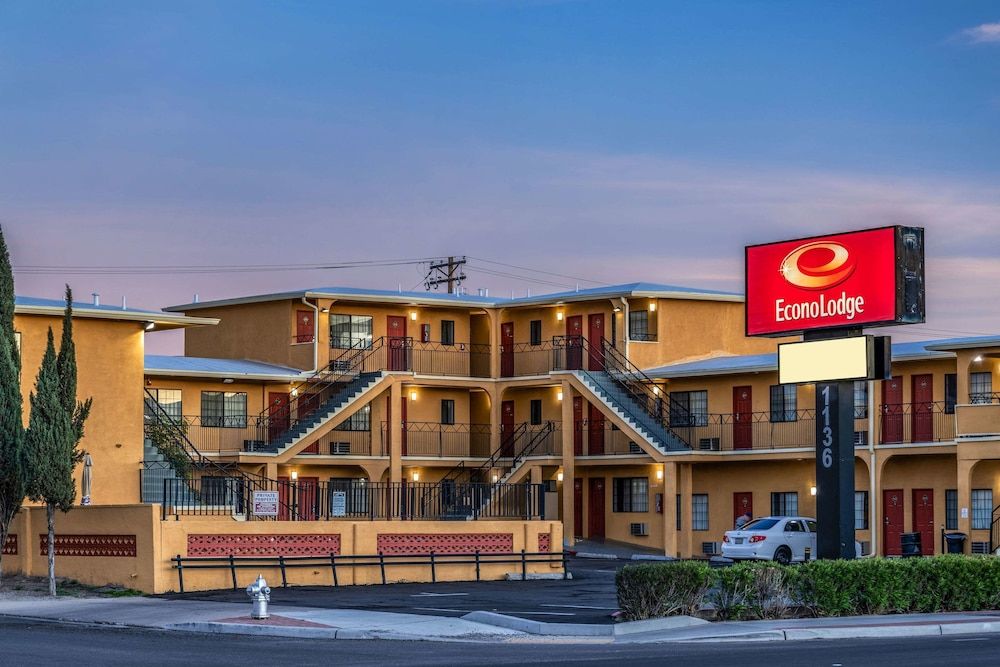 undefined Econo Lodge near the University of Arizona 2