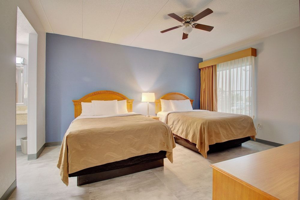 Suite, Non Smoking (2 Queen Beds, 2 person Sofabed)