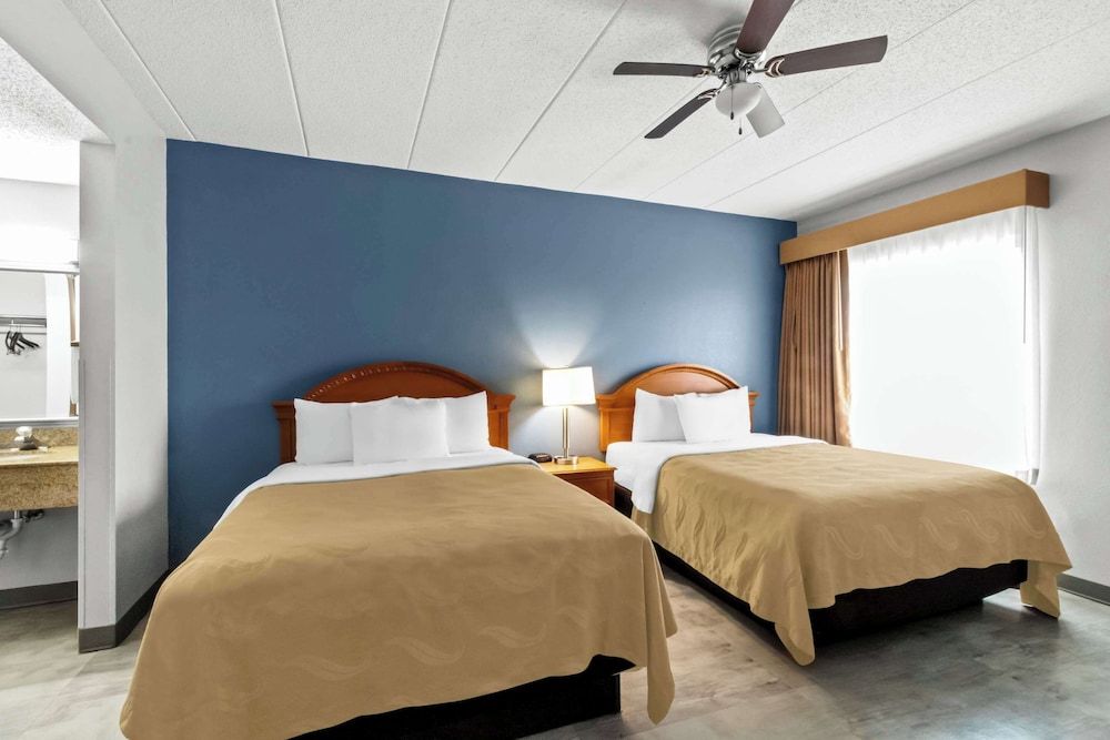 Suite, Non Smoking (2 Queen Beds, 2 person Sofabed)