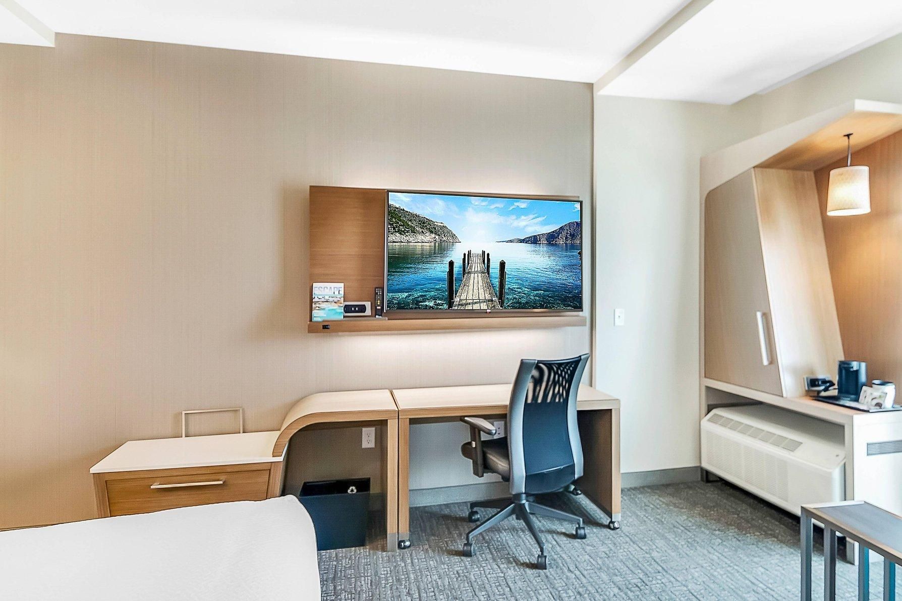 Courtyard by Marriott Longview North Guest room, 2 Queen 3