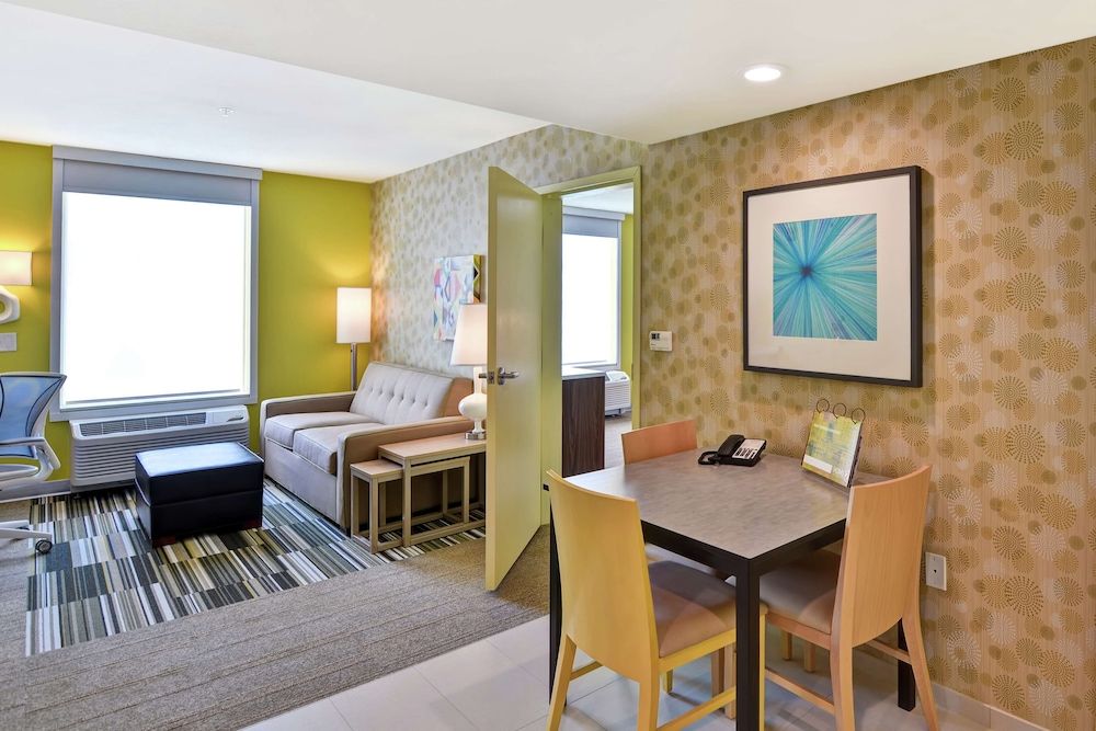 Suite, 1 Queen Bed, Accessible (Hearing)