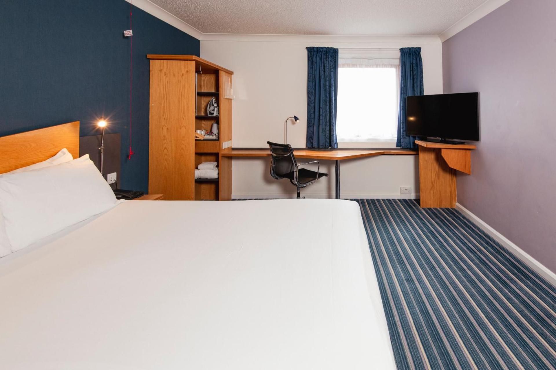 Holiday Inn Express Inverness By IHG 1 Double Accessible with Free Hot Breakfast 2