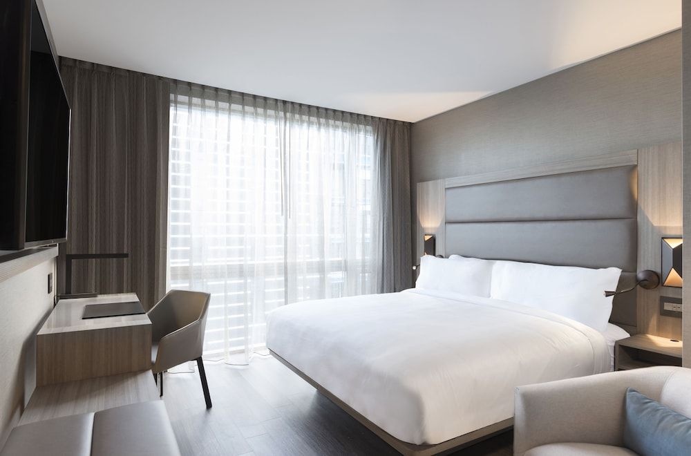 undefined AC Hotel by Marriott Boston Cleveland Circle 8