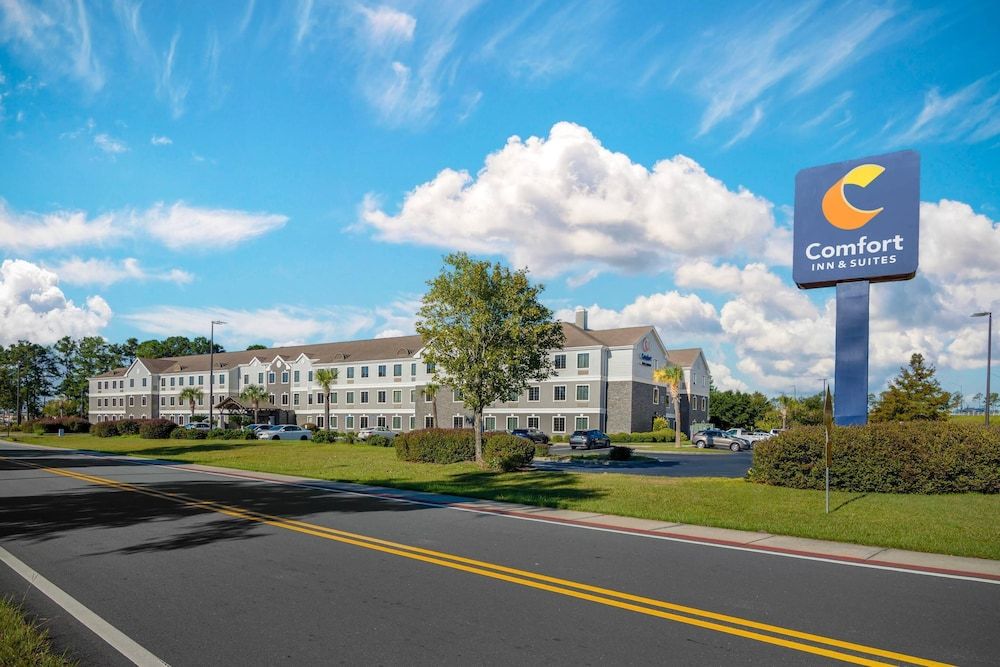 undefined Comfort Inn & Suites Savannah Airport