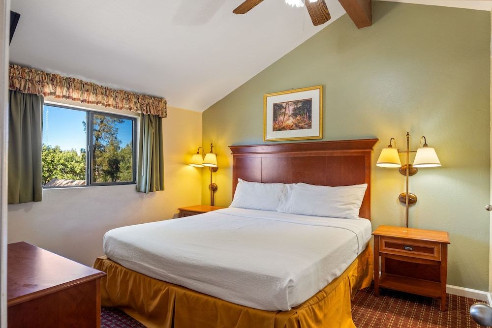 Deluxe Apartment, 2 Bedrooms (Juniper - Boardwalk)