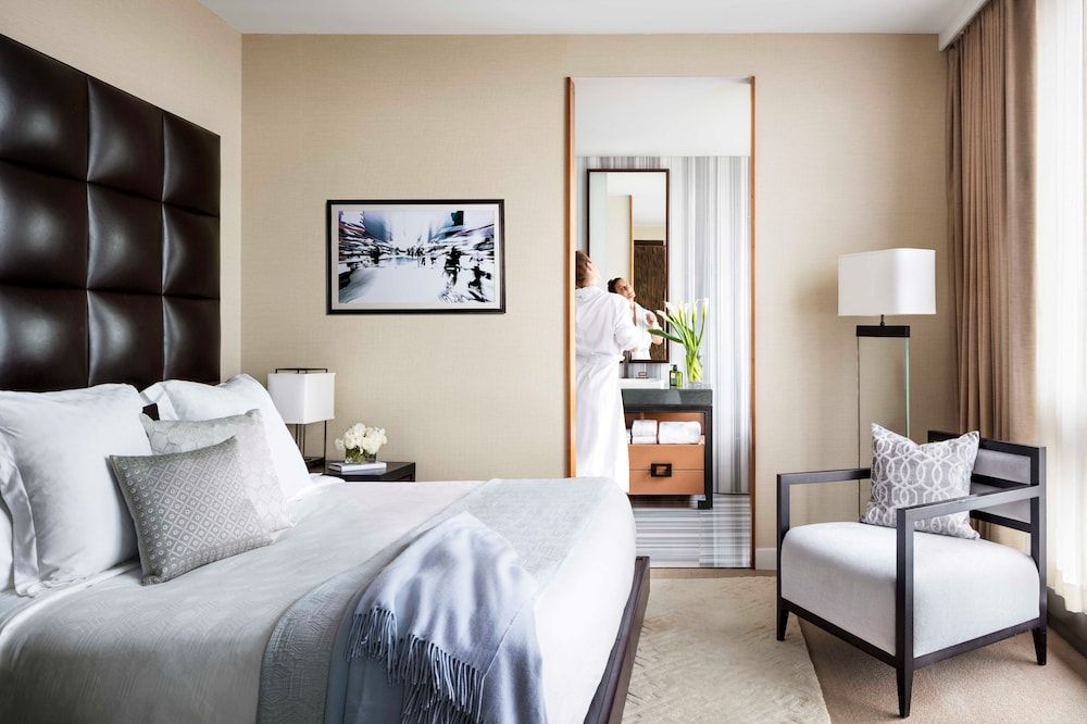 The Dominick Room, 1 King Bed, Mobility Accessible (Hudson Square)