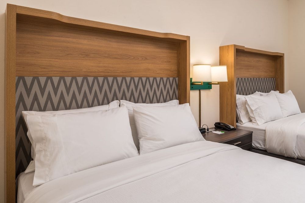 Standard Room, 2 Queen Beds, Accessible (Communications)