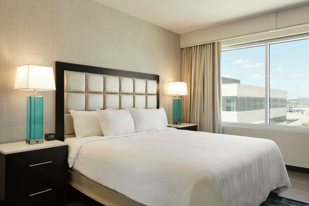 Suite, 1 King Bed (2-Room Suite)