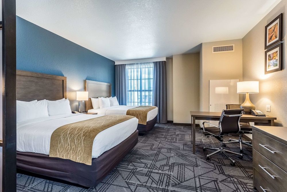 Suite, Multiple Beds, Accessible, Non Smoking
