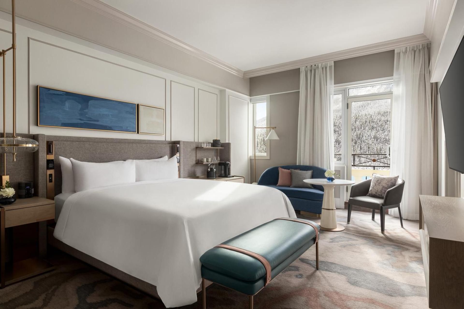 undefined Fairmont Chateau Lake Louise 10