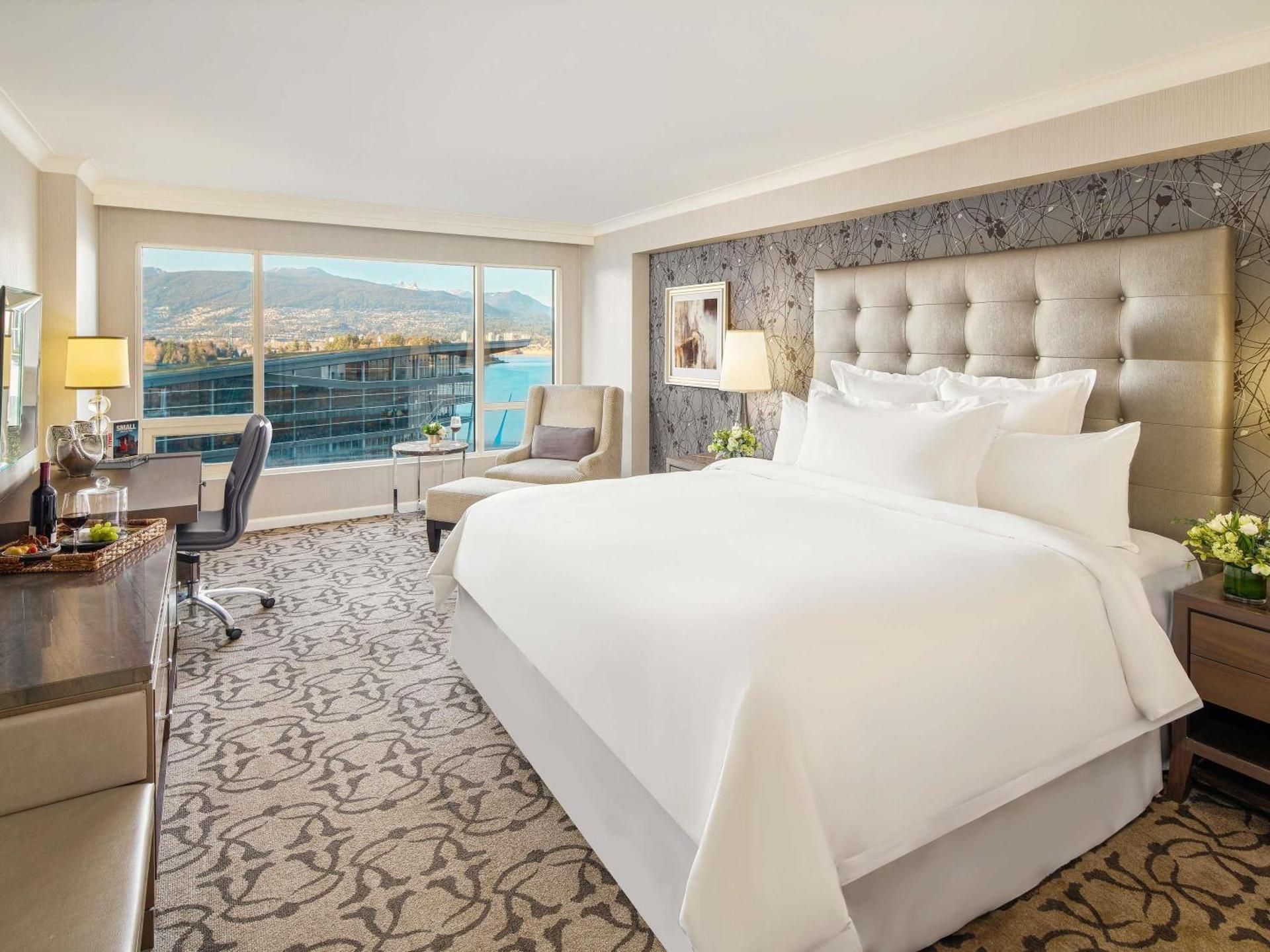 Fairmont Gold Harbor View Room with King Bed