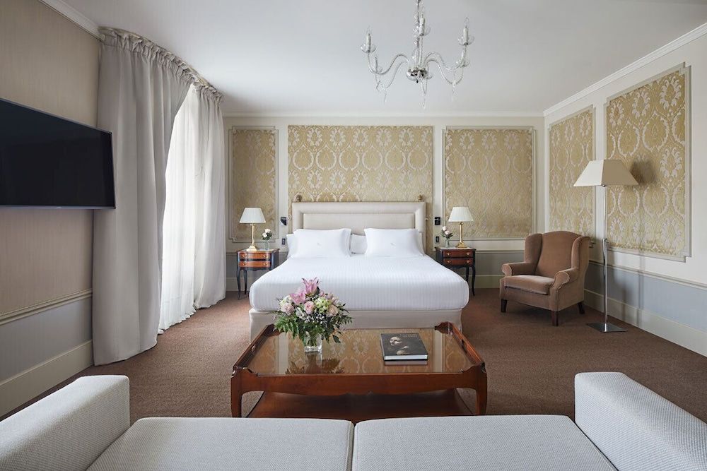 undefined Hotel El Palace Barcelona 4