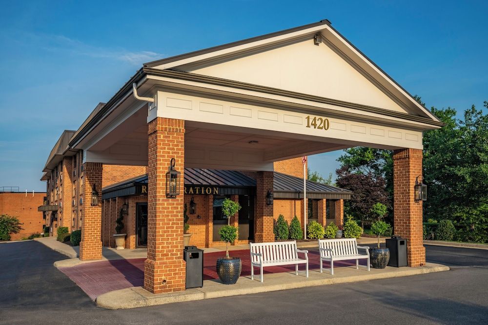 Patriots Inn