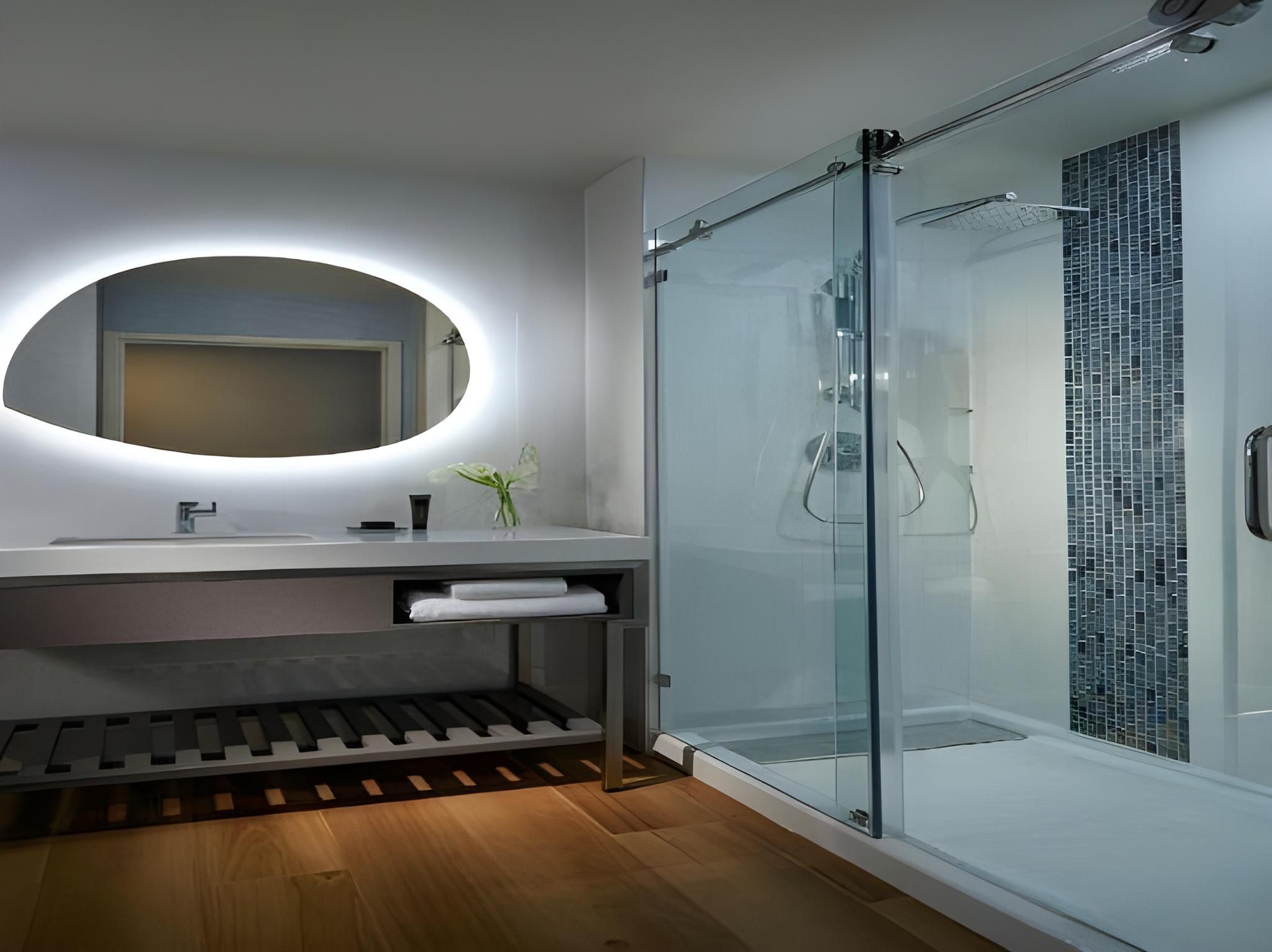 Ocean Front King w/Balcony ADA